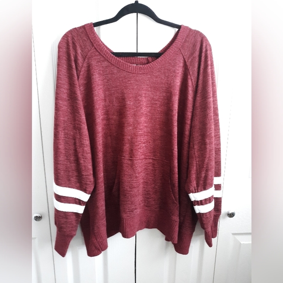 Maroon sweater with cut-out in back, NWT - Picture 7 of 13